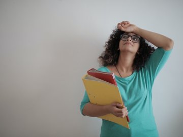 香港優才計劃續簽常見誤區解析